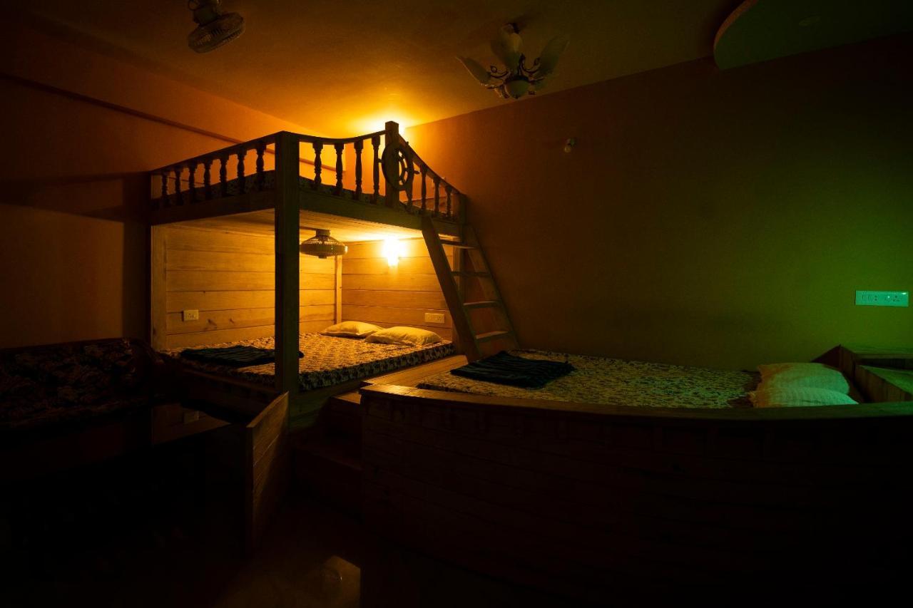 Godwill Casa วาร์กา ภายนอก รูปภาพ